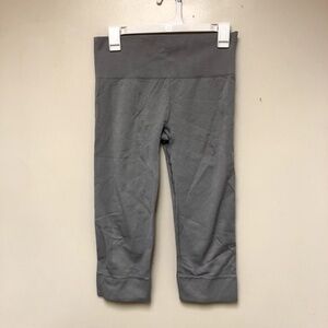 Lululemon Seamlessly Street Crop Leggings Gray Heather Ribbed Size 8